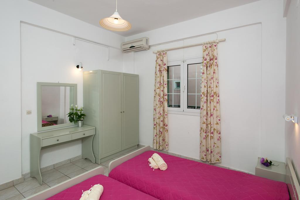 Philippos Hotel Kassiopi Exterior foto