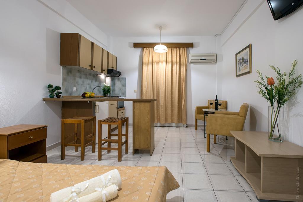 Philippos Hotel Kassiopi Exterior foto