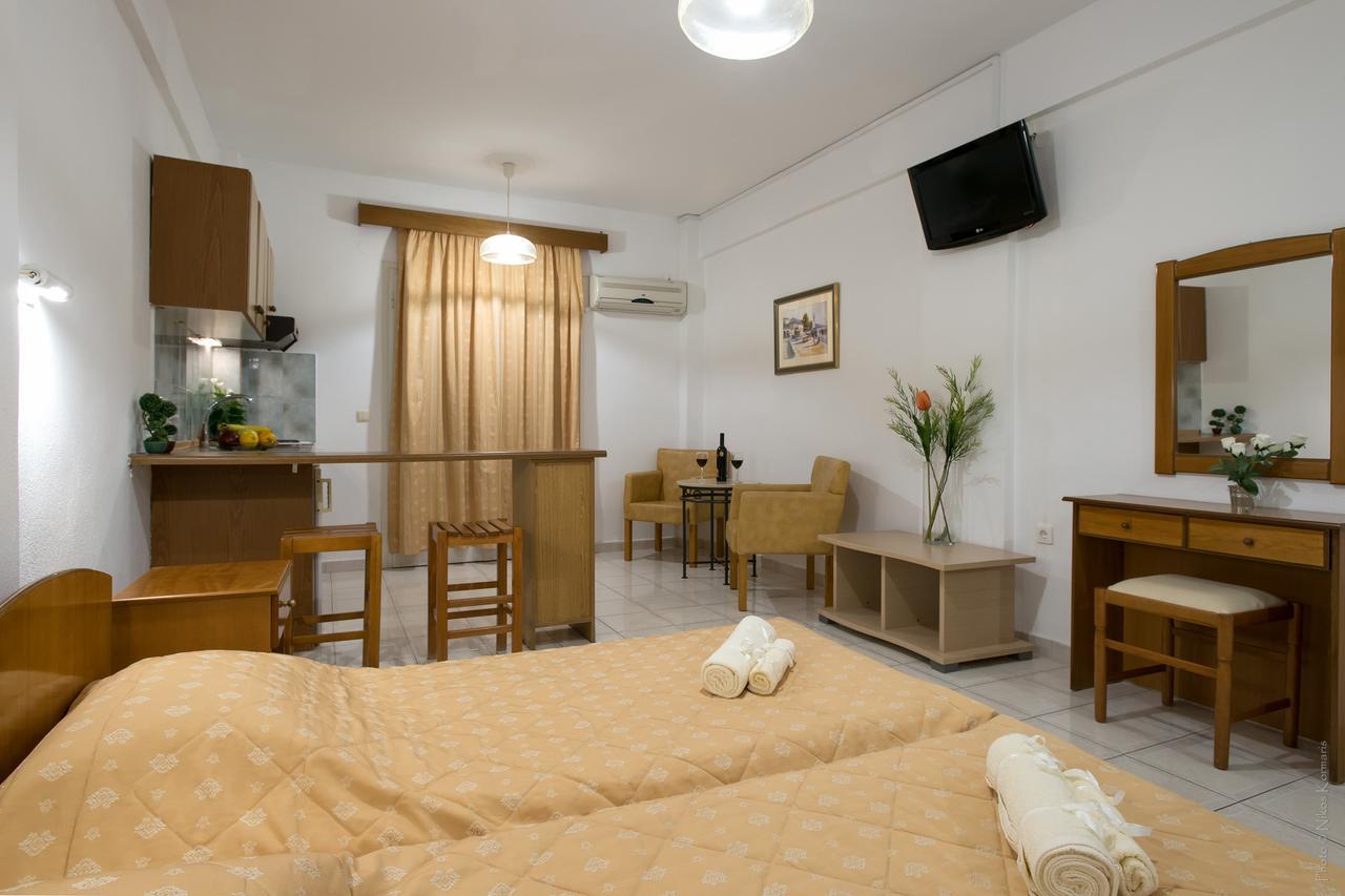 Philippos Hotel Kassiopi Exterior foto