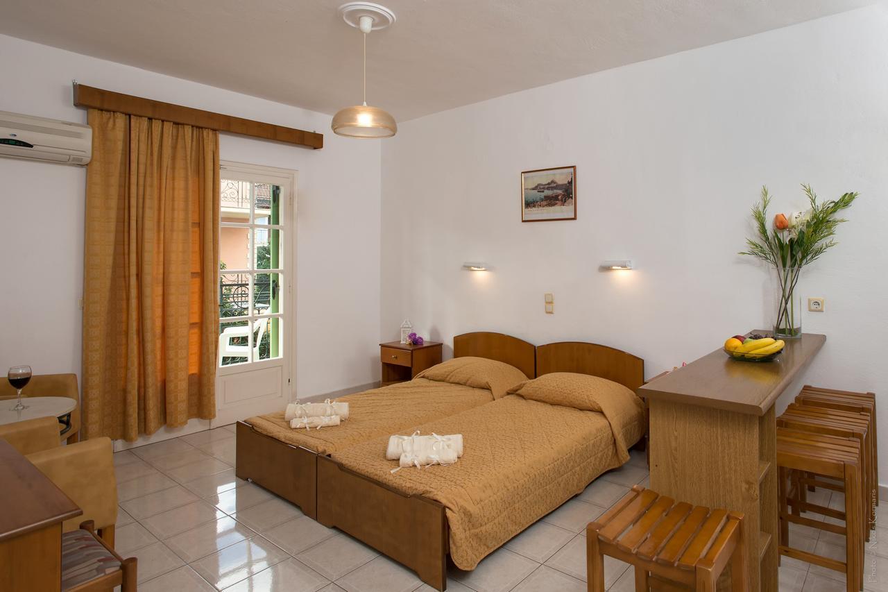 Philippos Hotel Kassiopi Exterior foto
